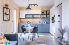 Apartment with garage and shared terrace in Krč